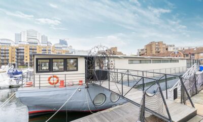 Stunning 5-bed boathouse on the River Thames, in East London