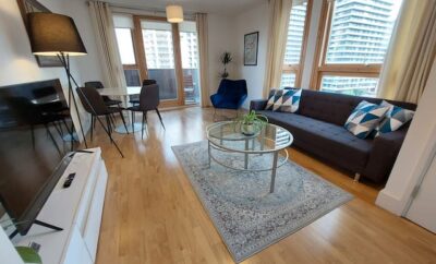 Great 2 bedroom 10th floor city view apartment