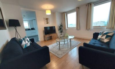 Bright spacious 2 bedroom 9th floor apartment