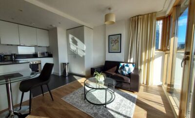 14th Floor one bedroom apartment in Canary Wharf