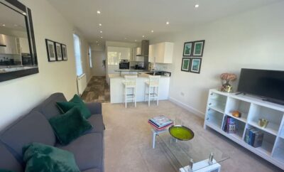 Light and Modern 2BR 1.5BA, newly refurbished!