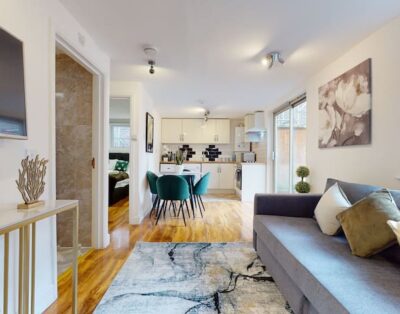 Cosy 2-Bed Flat- Central