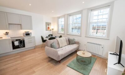 Lovely apt in Leicester Square