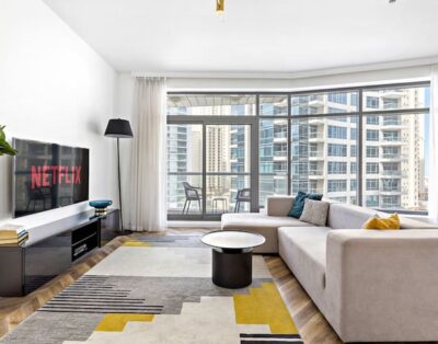 Stylish Upgraded Two Bedroom in Marina