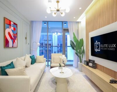 Elegant 2BR Suite in Business Bay, Dubai