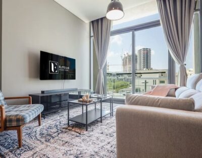Luxurious 1BR Suite Signature Livings in Dubai