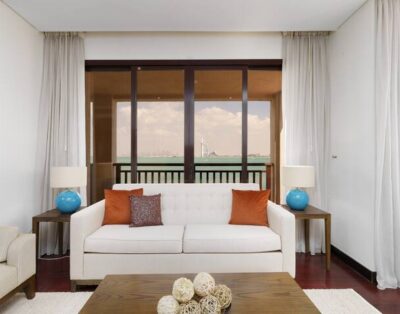 Elegant 2 Bedroom Apartment with Panoramic Terrace