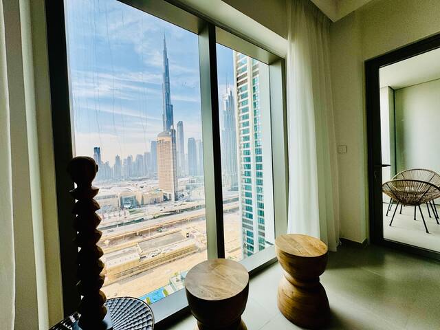 Chic 2-BR Apt with Burj Views | Downtown Views II