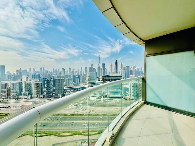 Luxe 3BR | Paramount by DAMAC | Excellent Pool