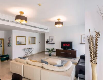 Modern Four Bedroom with Sea View