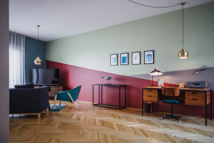 90m² One-Bedroom Apartment w/ Balcony in Mitte