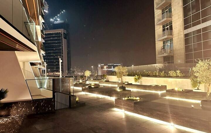 Waterfront apartment with Burj Khalifa view