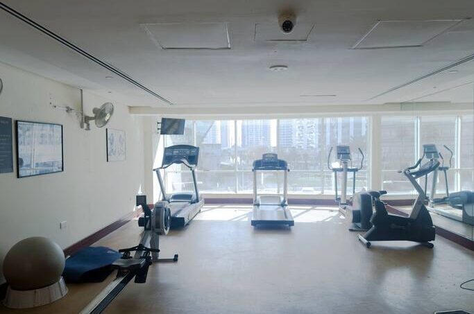 lake view, 1 minute walking to DMCC metro station