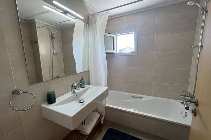 2-bedrooms brand new apartment steps to the beach