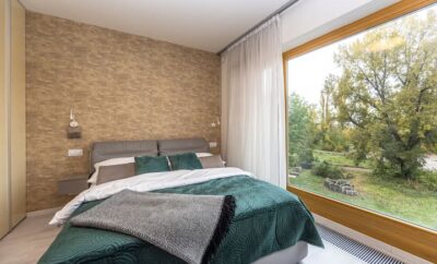 Luxury modern flat on the river bank with parking