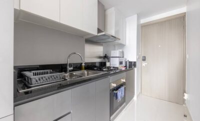 Stunning Canal View:Business Bay High floorStudio