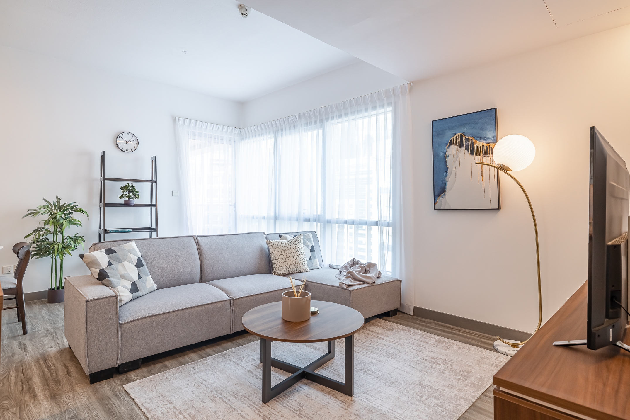 1 BDR Apartment with office space / Dubai Marina