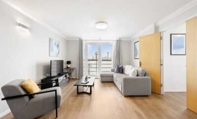 Large 2-bed with river views close to Canary Wharf