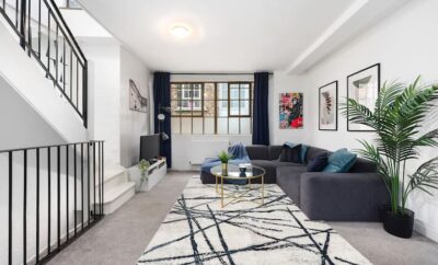 2-bedroom Hoxton apartment with roof terrace!