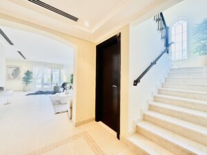 Elite 3BR Villa w/ Private Pool in Jumeirah Park