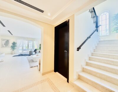 Elite 3BR Villa w/ Private Pool in Jumeirah Park