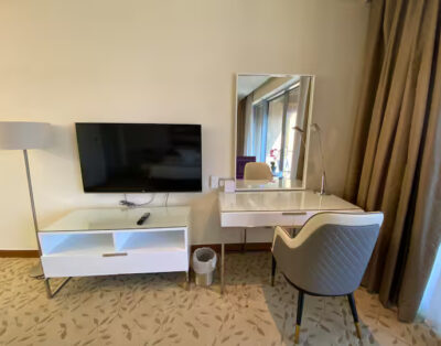 Comfy Studio Burj Khalifa View| Address Dubai Mall