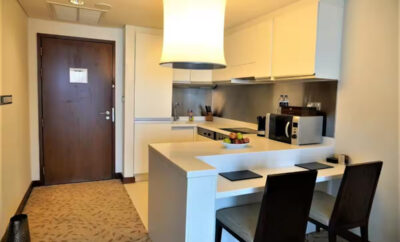 Lofty Studio with Breathtaking Burj Khalifa View