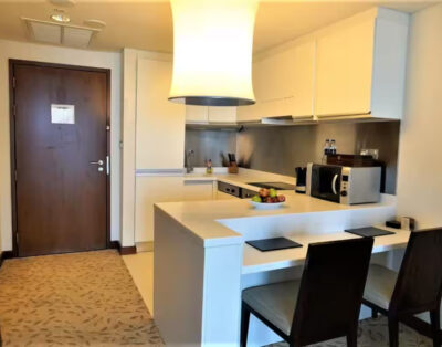 Lofty Studio with Breathtaking Burj Khalifa View