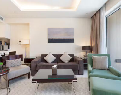 Luxurious Apartment With Breathtaking Skyline View