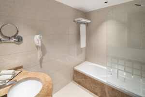 Studio Apartment with Stunning Golf View – Now Available for