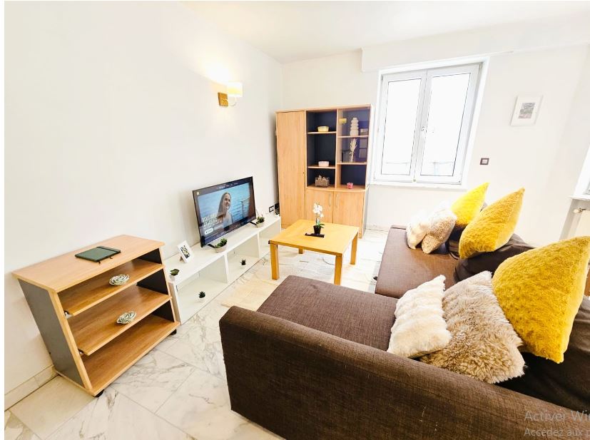 Smart Retreat next to Luxembourg Station-Gar68b