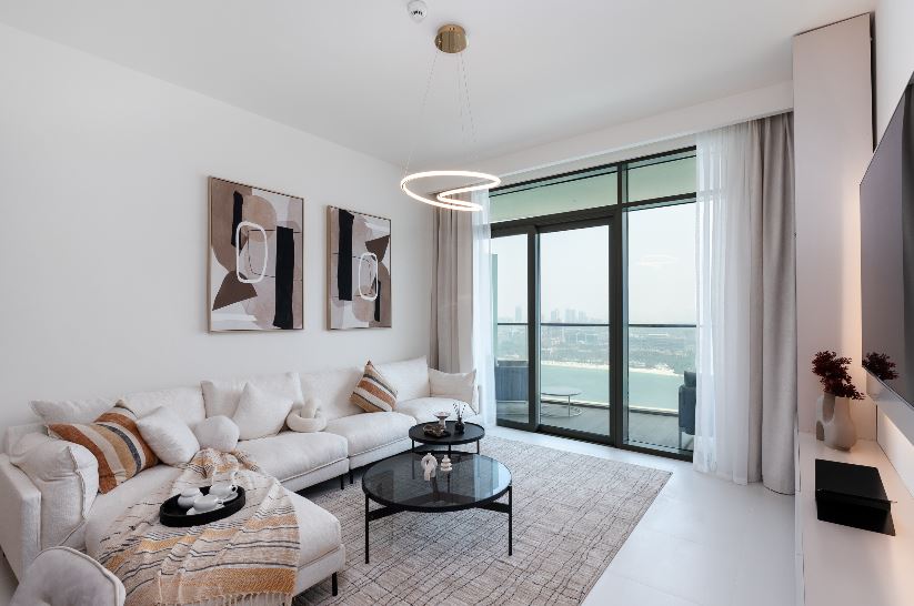 Modern 2BR Emaar Beachfront w/ Pvt Beach Access