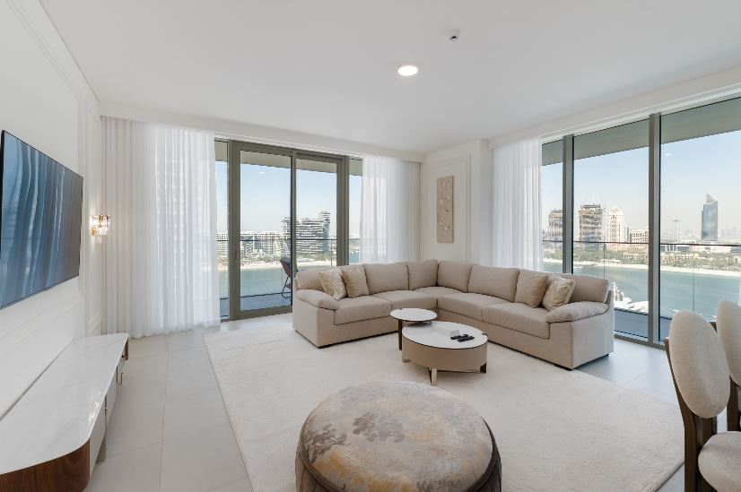 Modern Beachfront 3BR Apt | Near Marina & JBR